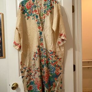 Vibrant Floral Kimono 1920’s vintage (no flaws)